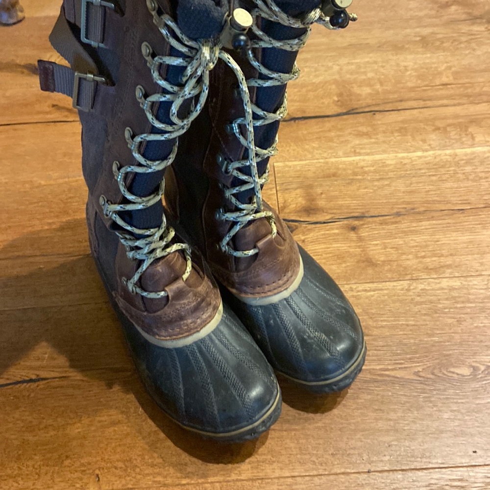 Sorel Conquest Carly Winter Boots